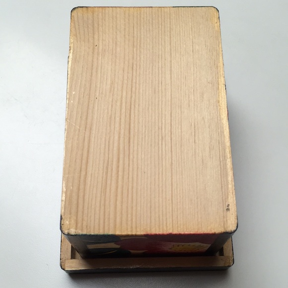 Japanese Handmade Wooden Painted Box - Picture 9 of 9